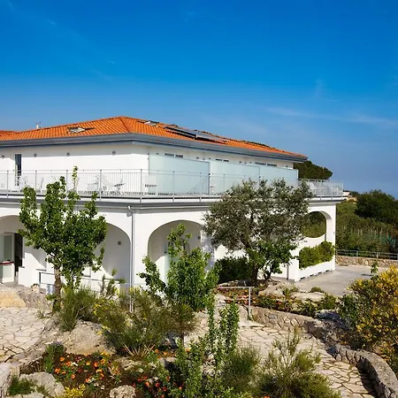 בית הארחה Casacolarusso מסה לוברנסה