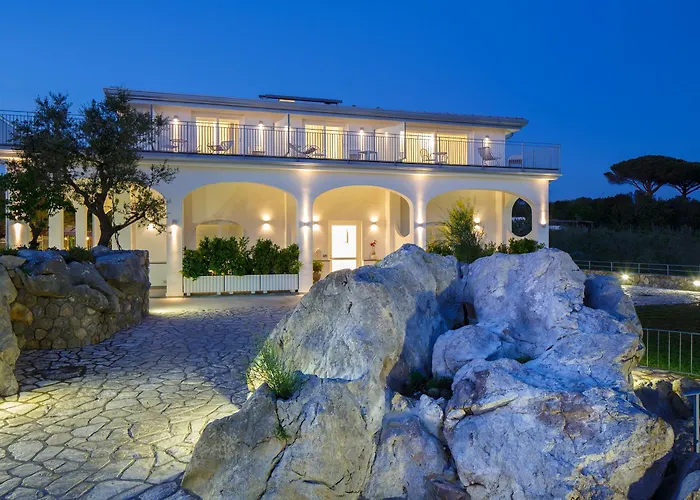 Casacolarusso マッサ・ルブレンセ