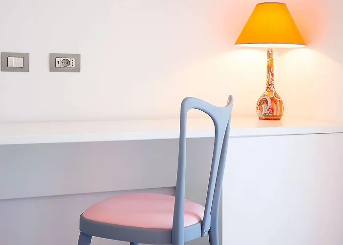 ゲストハウス Casacolarusso マッサ・ルブレンセ