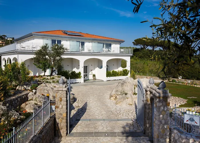 Casacolarusso ゲストハウス マッサ・ルブレンセ