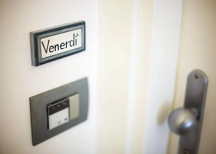 ゲストハウス Casacolarusso 2*