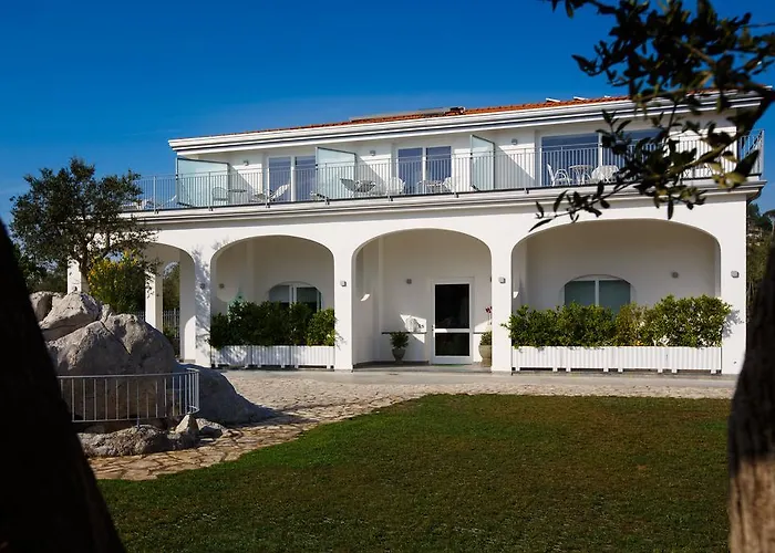 Casacolarusso マッサ・ルブレンセ