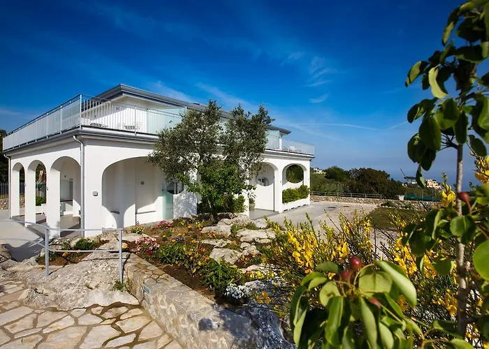 Casacolarusso ゲストハウス マッサ・ルブレンセ