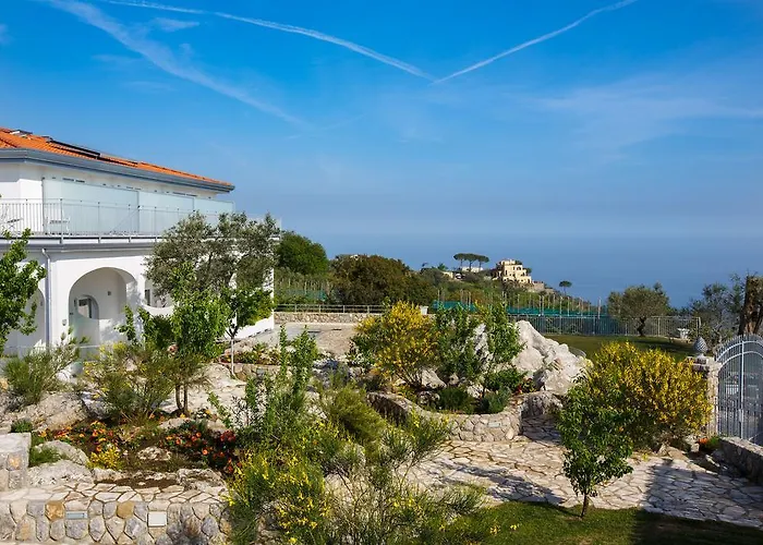 ゲストハウス Casacolarusso マッサ・ルブレンセ