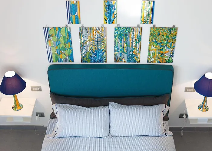 ゲストハウス Casacolarusso マッサ・ルブレンセ