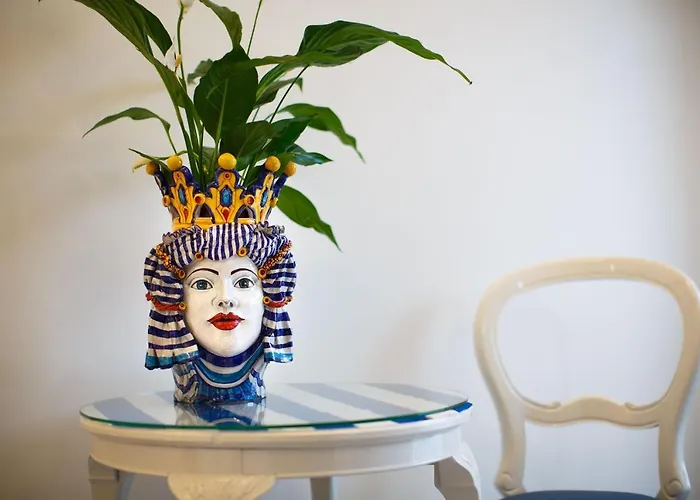 ゲストハウス Casacolarusso 2*